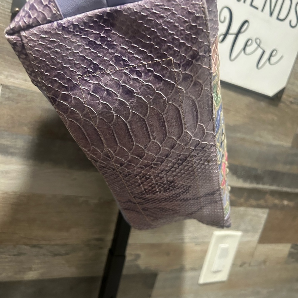 Kathy Van Zeeland Lavender Floral Design Leather Shoulder Bag - Picture 5 of 6